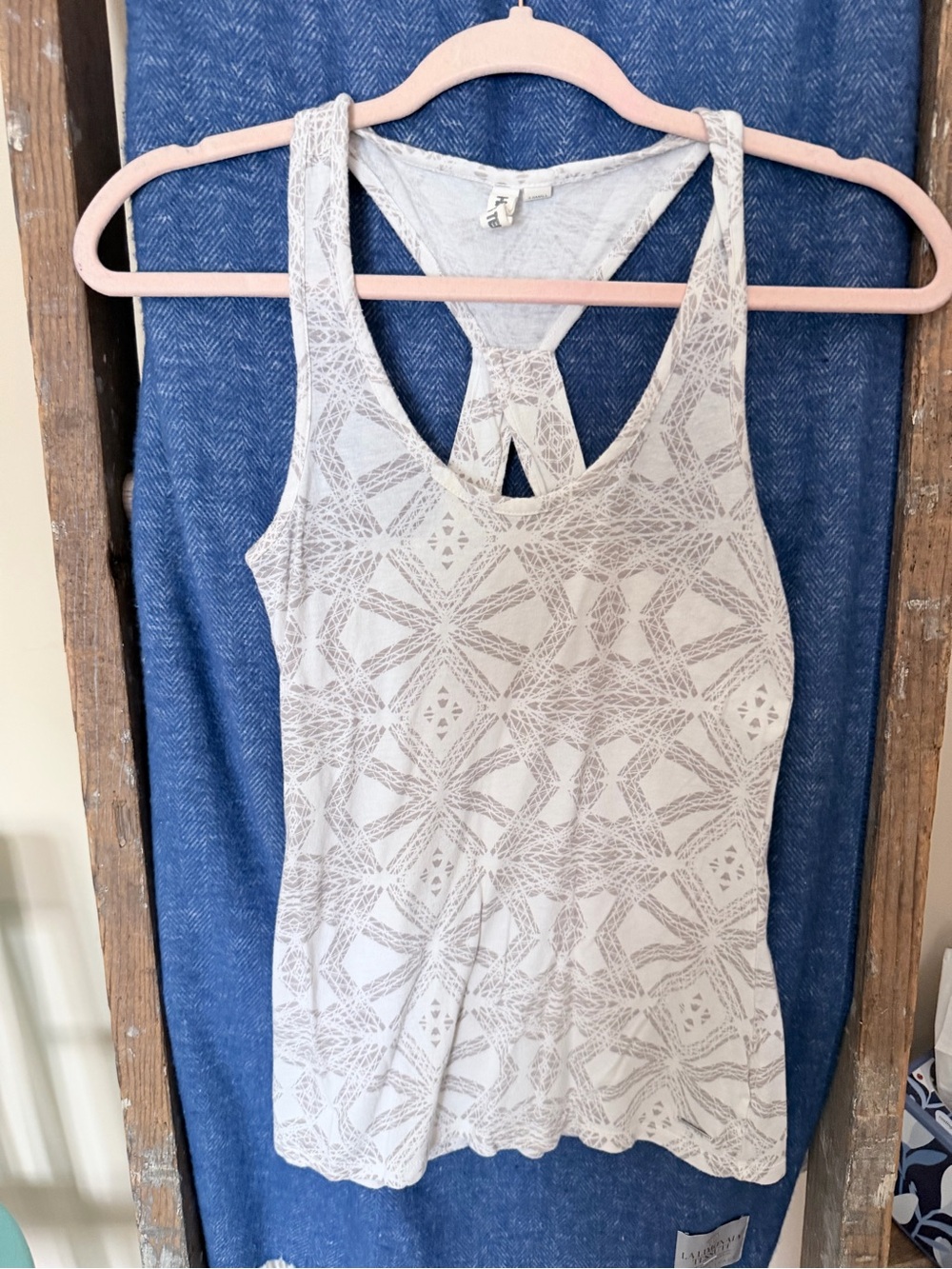 Hang Ten Light Gray Geometric Racerback Tank